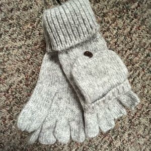 Grey Gloves *New*